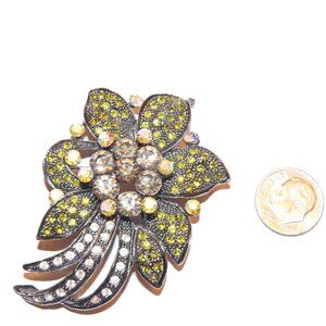 Vintage Rhinestone Flower Brooch